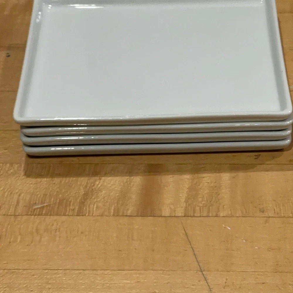 Set of 4 CB2 OLIVER Appetizer Plates, Plain White - Picture 6 of 6